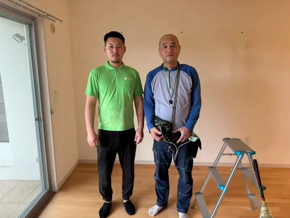 お客様とグリーンのスタッフの記念写真