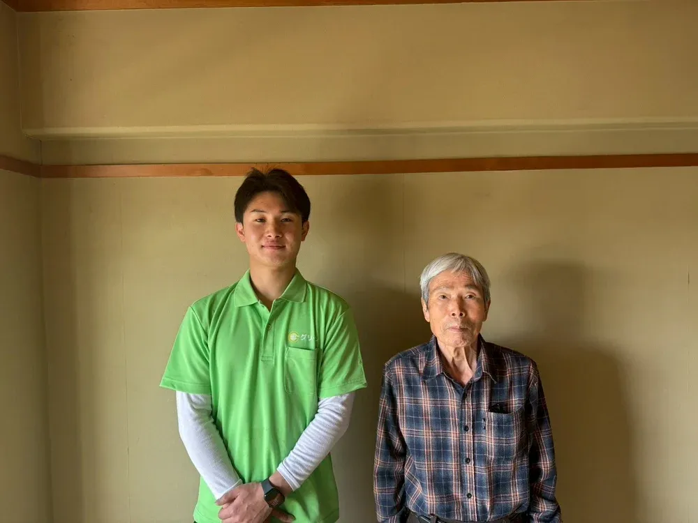 お客様とグリーンのスタッフの記念写真