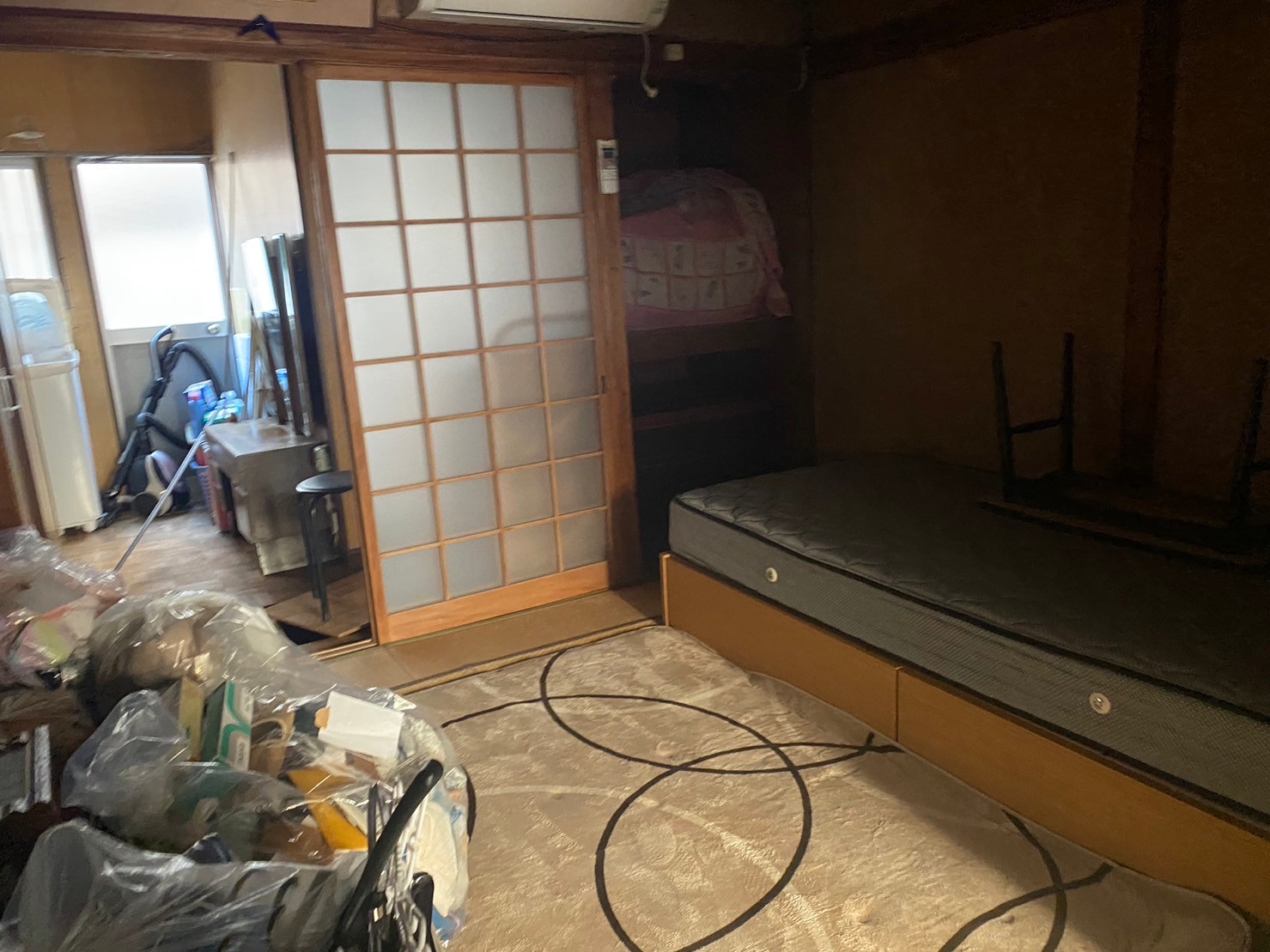 大阪府作業事例実際の現場写真Before画像寝室
