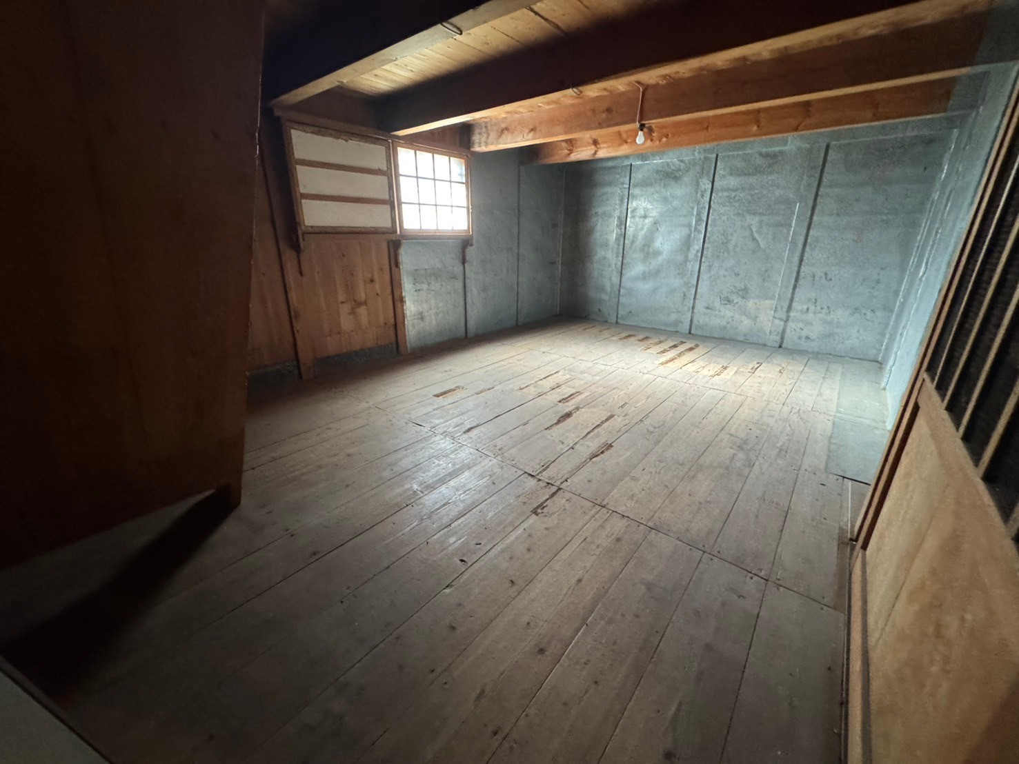 岸和田市作業事例依頼者様の実際の現場写真After画像1物置部屋