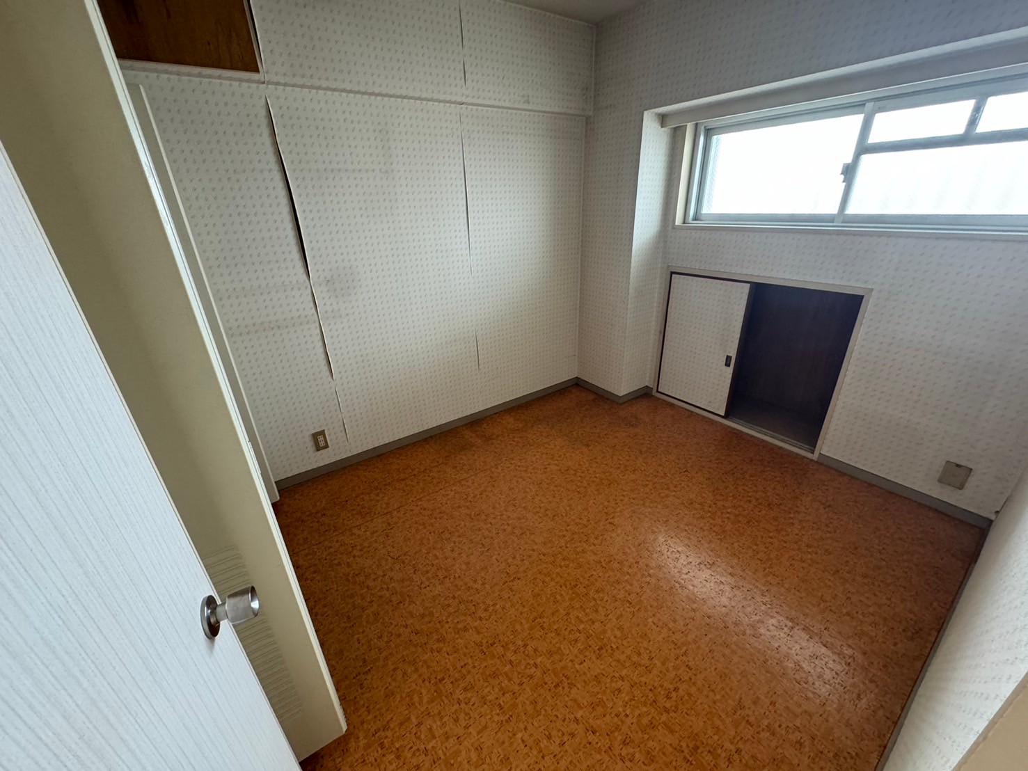 茨木市作業事例依頼者様の実際の現場写真After画像1収納部屋
