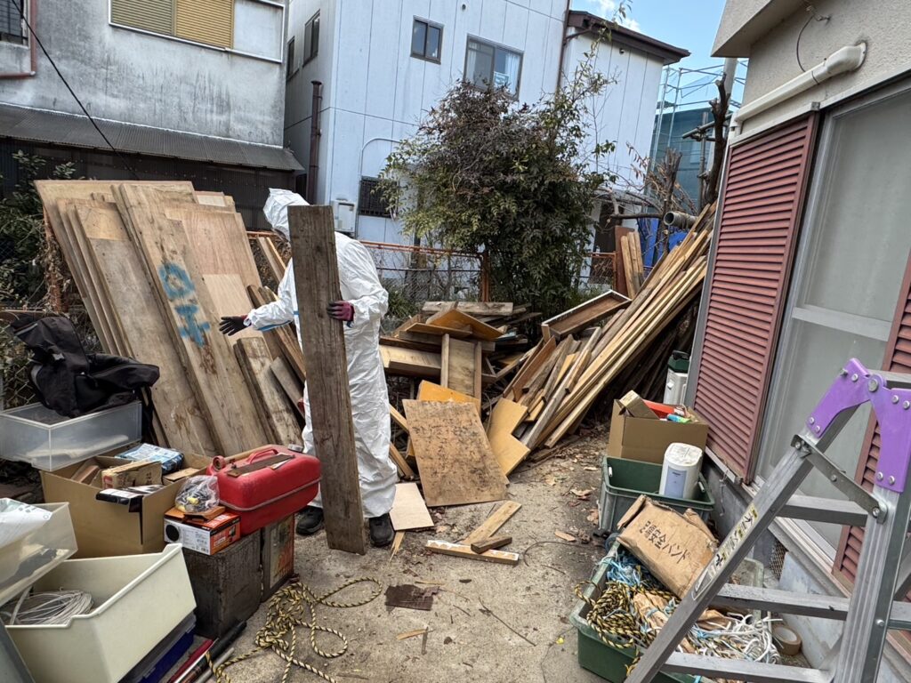 寝屋川市作業事例依頼者様の実際の現場での作業写真画像