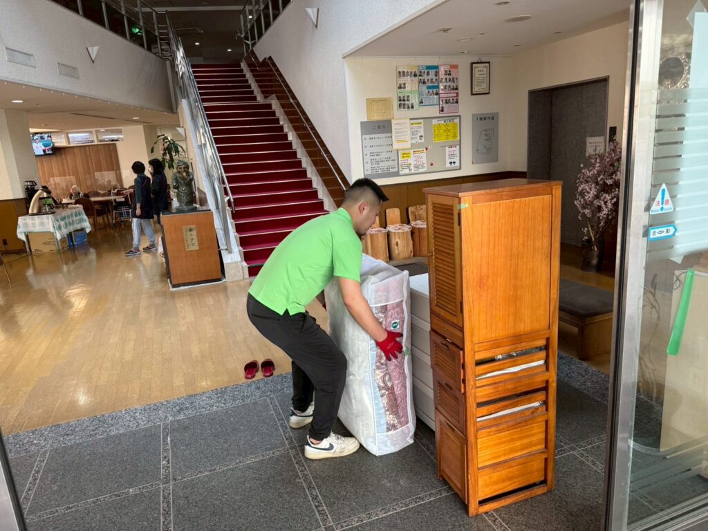 四條畷市作業事例依頼者様の実際の現場から施設へ必要品の配送写真画像