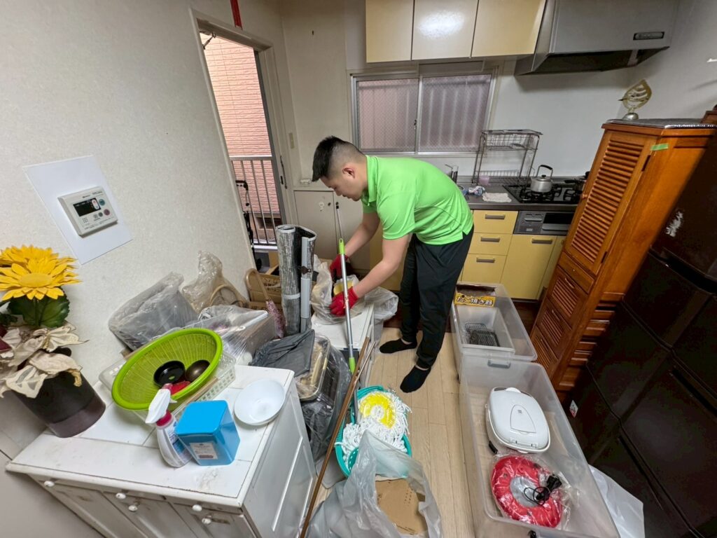 四條畷市作業事例依頼者様の実際の現場での仕分け作業写真画像