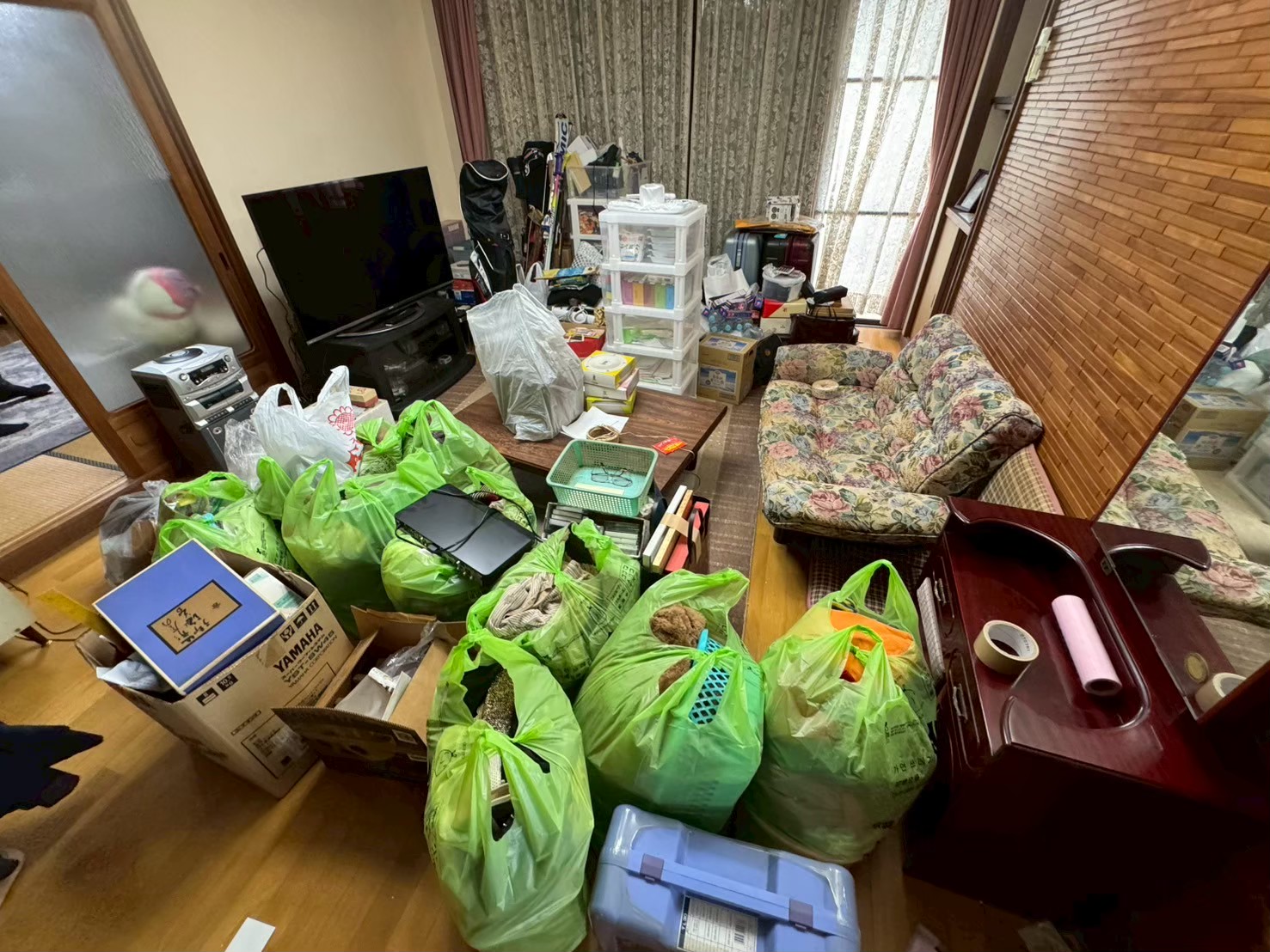 寝屋川市作業事例依頼者様の実際の現場写真Before画像1部屋