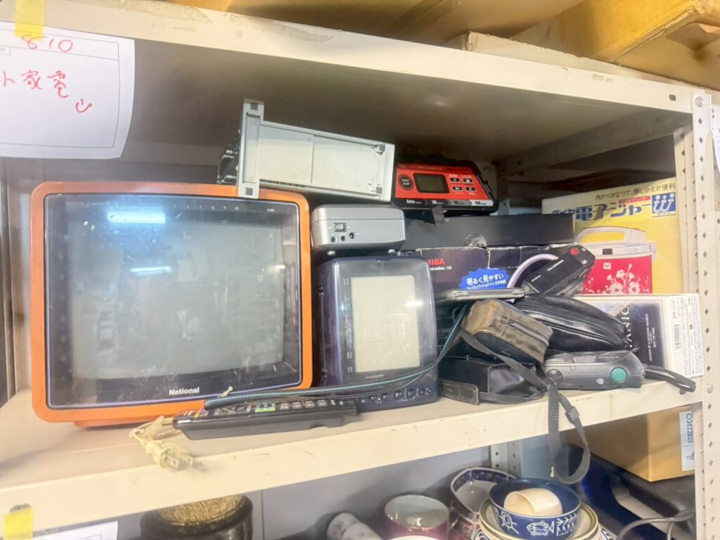 実際の遺品整理で貿易に流した家電生活電化製品の写真