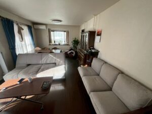 守口市の遺品整理 事例｜一戸建て4LDKを短期2日で片付け｜2t車5台で搬出｜費用22万円｜家全体の遺品整理