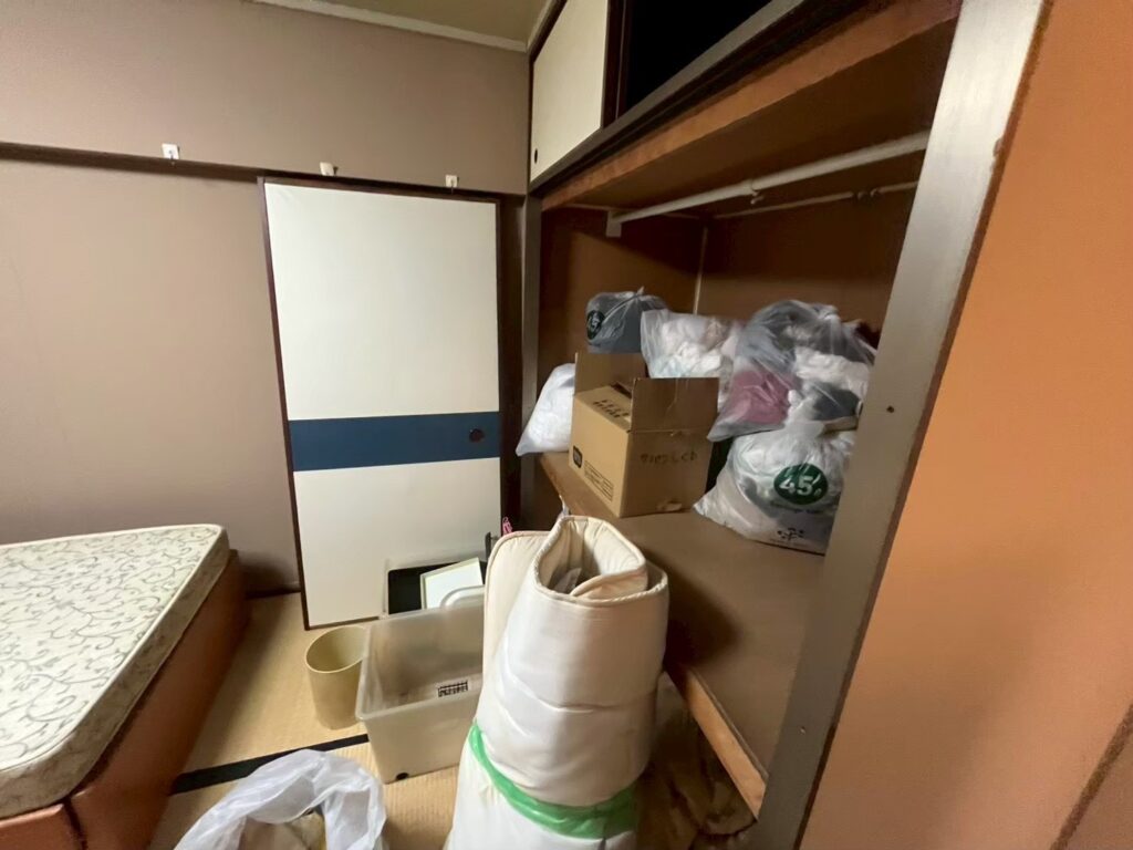 門真市作業事例依頼者様の実際の現場写真Before画像2押入れ
