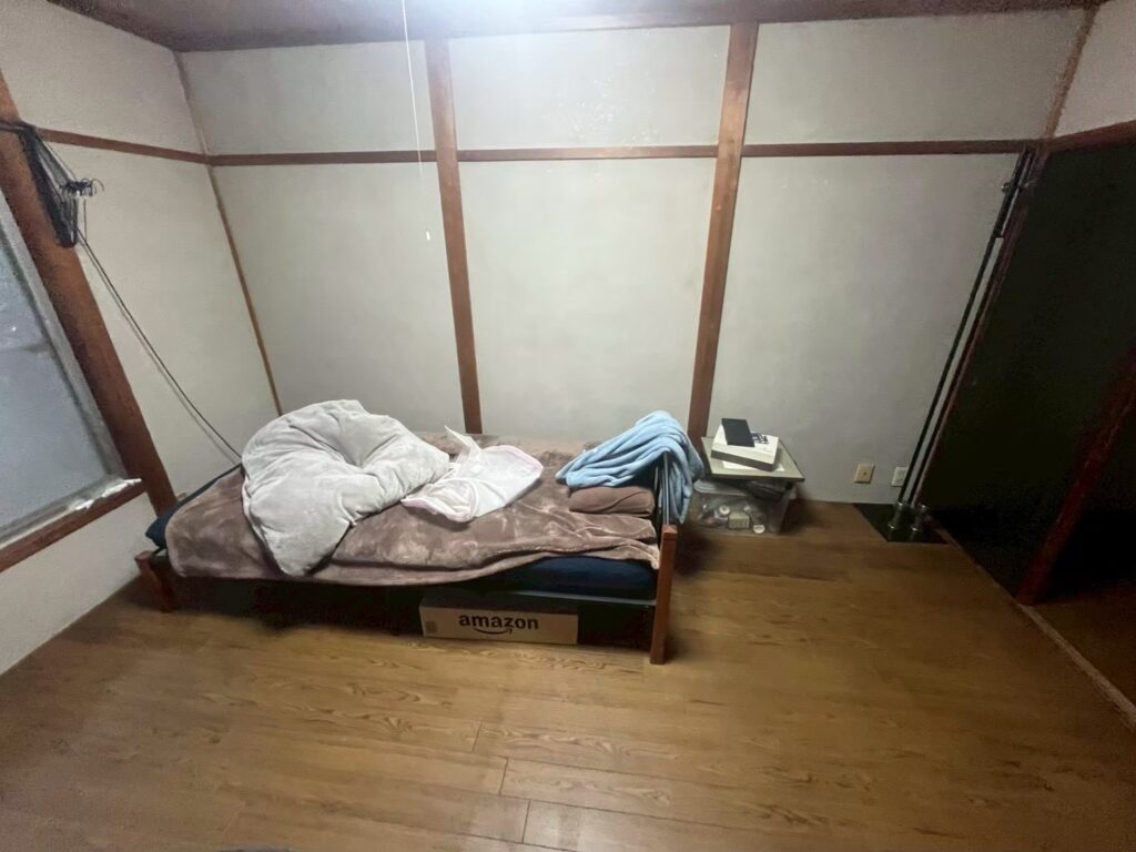 豊中市作業事例依頼者様の実際の現場写真Before画像2寝室