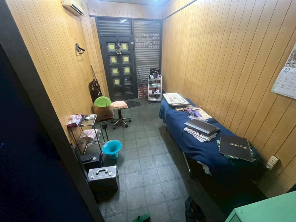 豊中市作業事例依頼者様の実際の現場写真Before画像1物置
