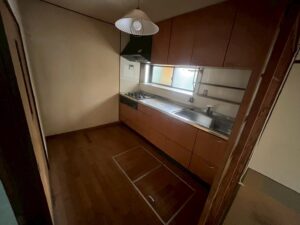 堺市の遺品整理 事例|一戸建て住宅(庭あり)4DKを2日で整理|費用16万円・買取1万円で費用軽減