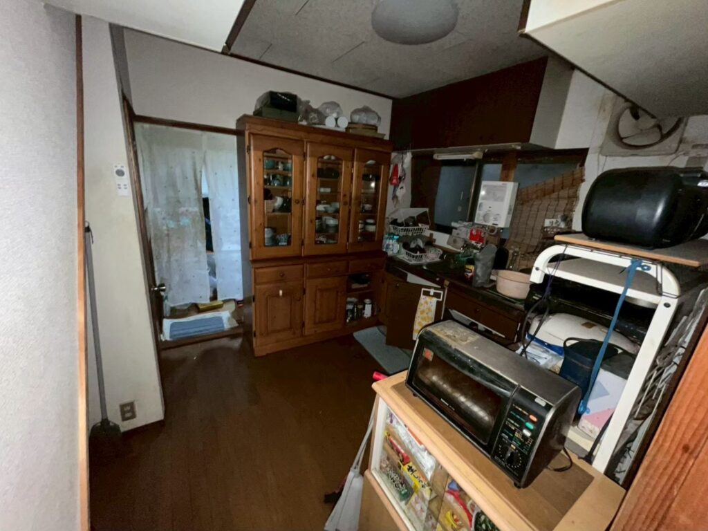 豊中市作業事例依頼者様の実際の現場写真Before画像2キッチン