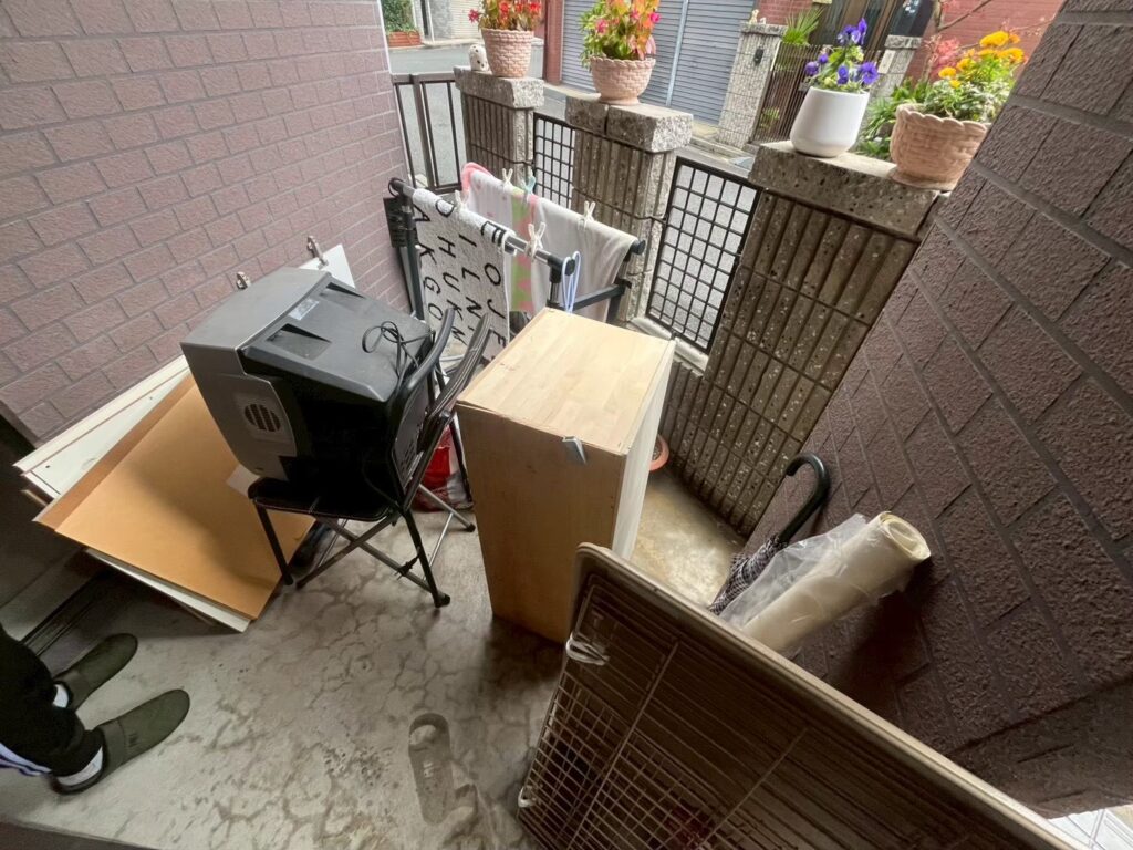 門真市作業事例依頼者様の実際の現場写真画像玄関前