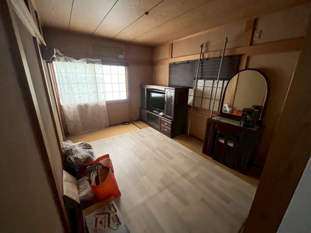 大阪府作業事例依頼者様の実際の現場写真Before画像部屋