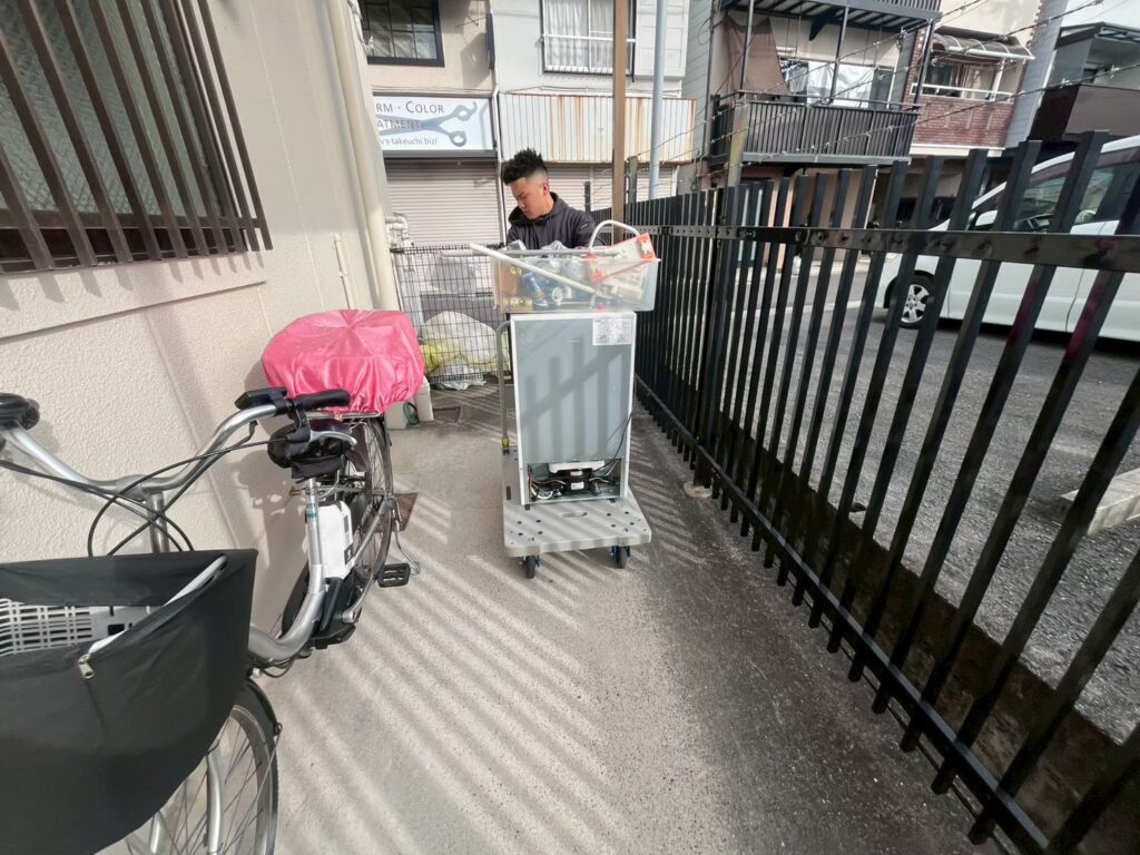 吹田市作業事例搬出作業の実際の現場写真画像