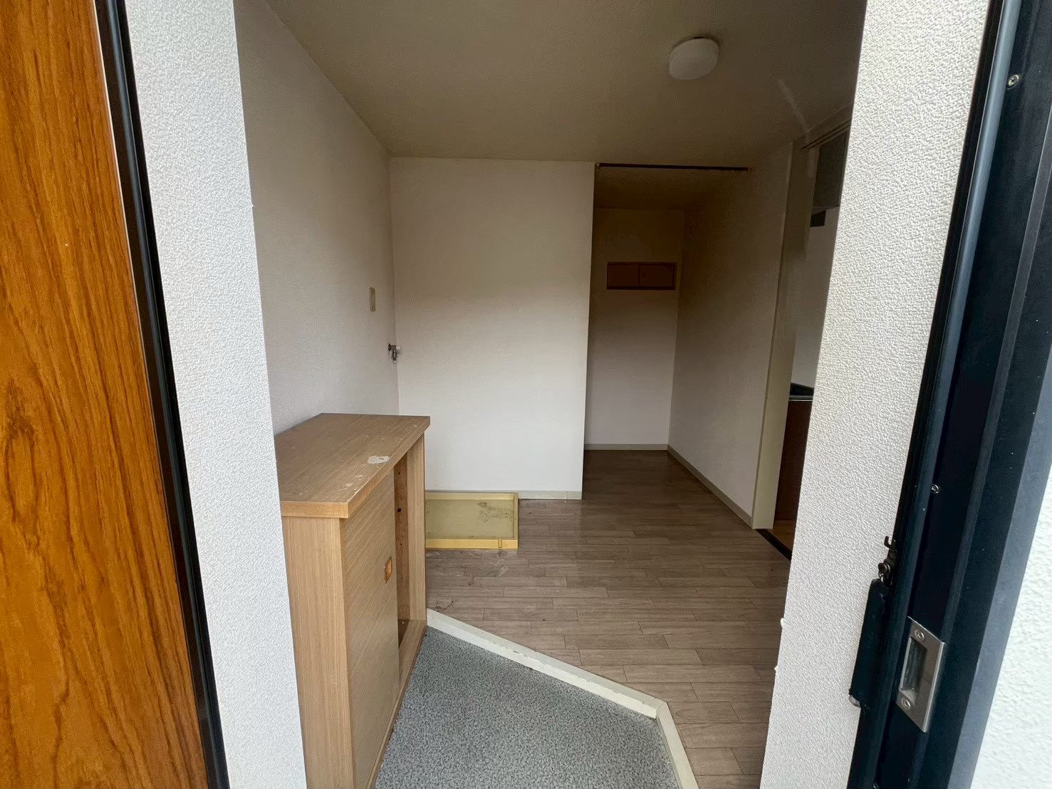 吹田市作業事例依頼者様の実際の現場写真After画像1玄関