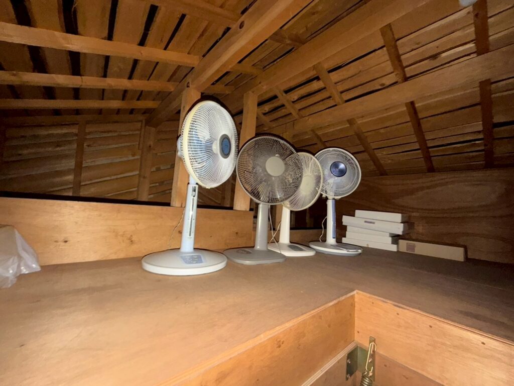 交野市作業事例実際の現場写真画像屋根裏