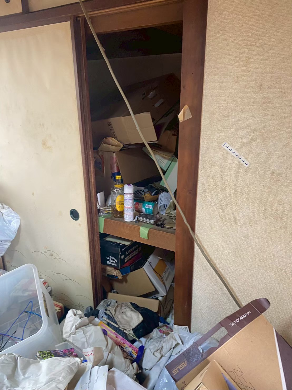 豊中市のゴミ屋敷清掃実際の現場写真Before3