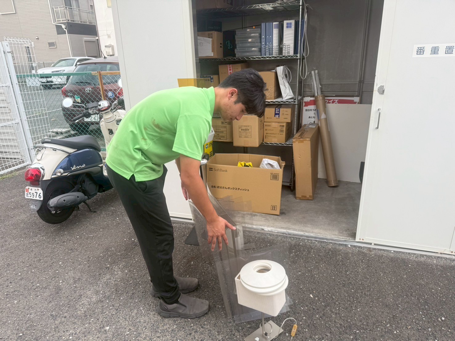 大阪ソフトバンク不用品回収現場作業写真5
