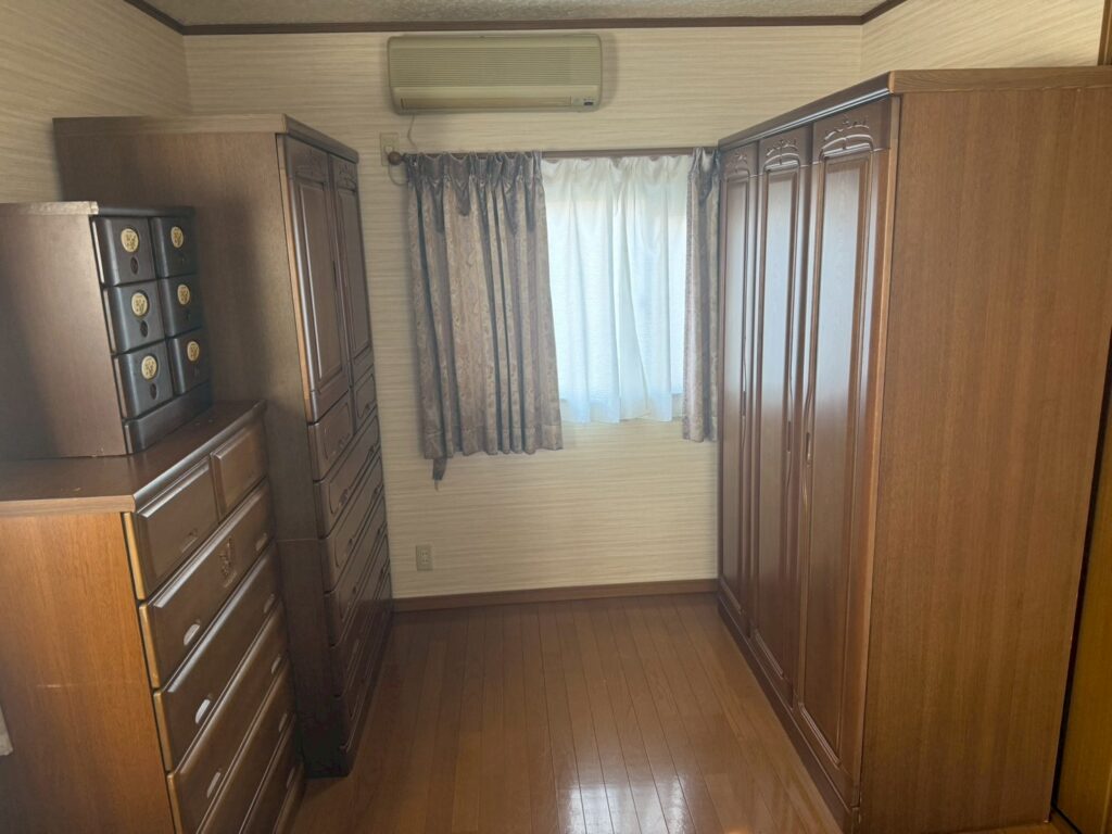 摂津市作業事例依頼者様の実際の現場写真画像部屋