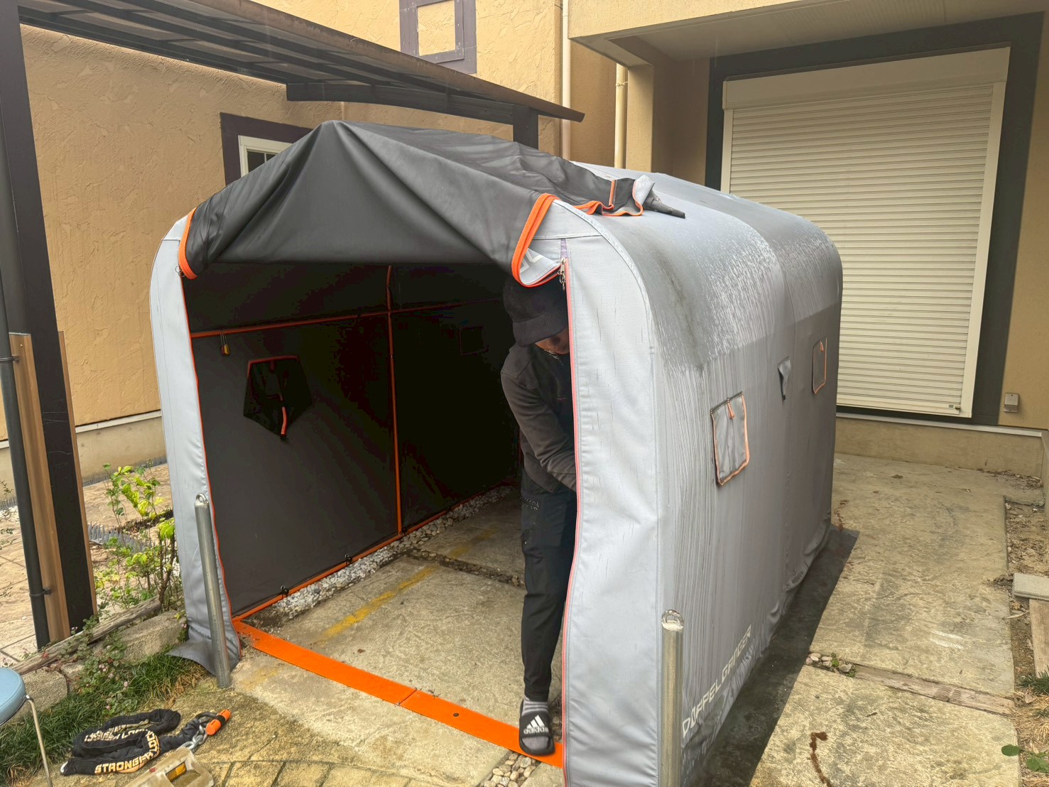 東大阪市作業事例依頼者様の実際の現場写真Before画像1駐車場