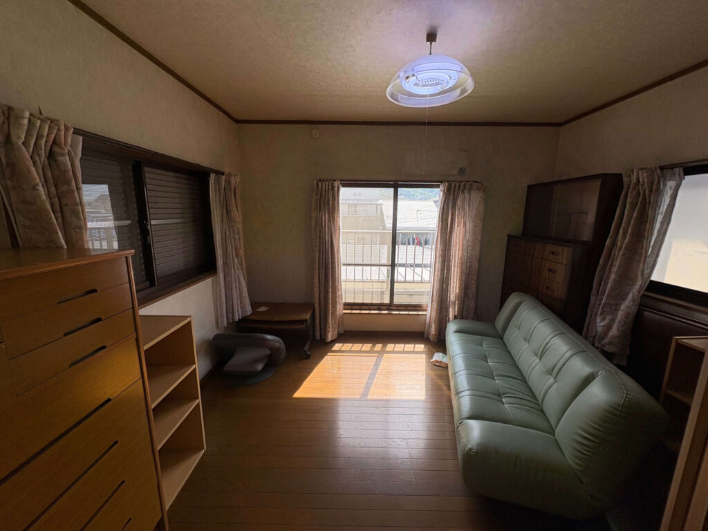 貝塚市作業事例実際の現場写真Before3画像部屋