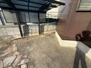 枚方市の遺品整理事例|一戸建て3LDK庭ありを3名・1日で整理|買取10,000円・費用127,500円