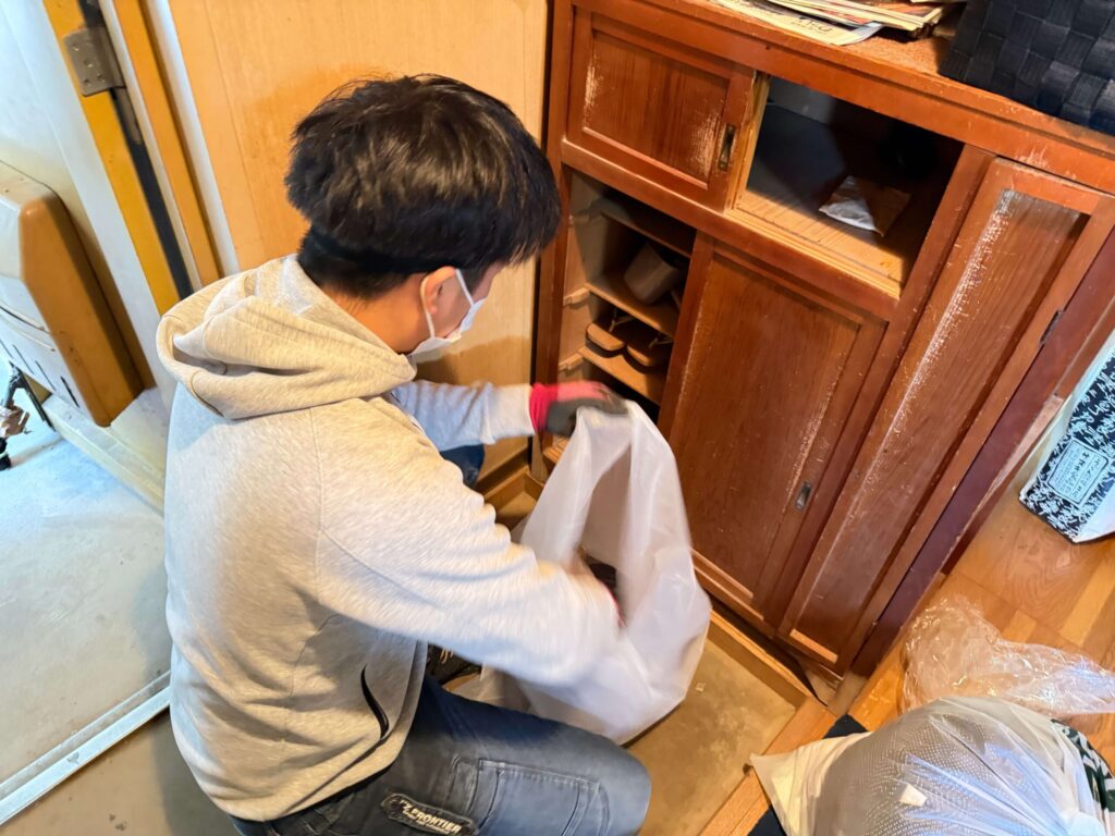 岸和田市作業事例実際の現場での作業写真画像