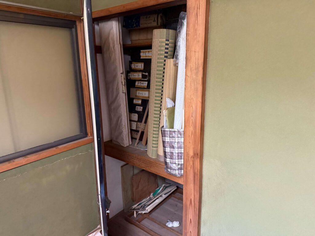 豊中市作業事例実際の現場写真Before画像3押入れ