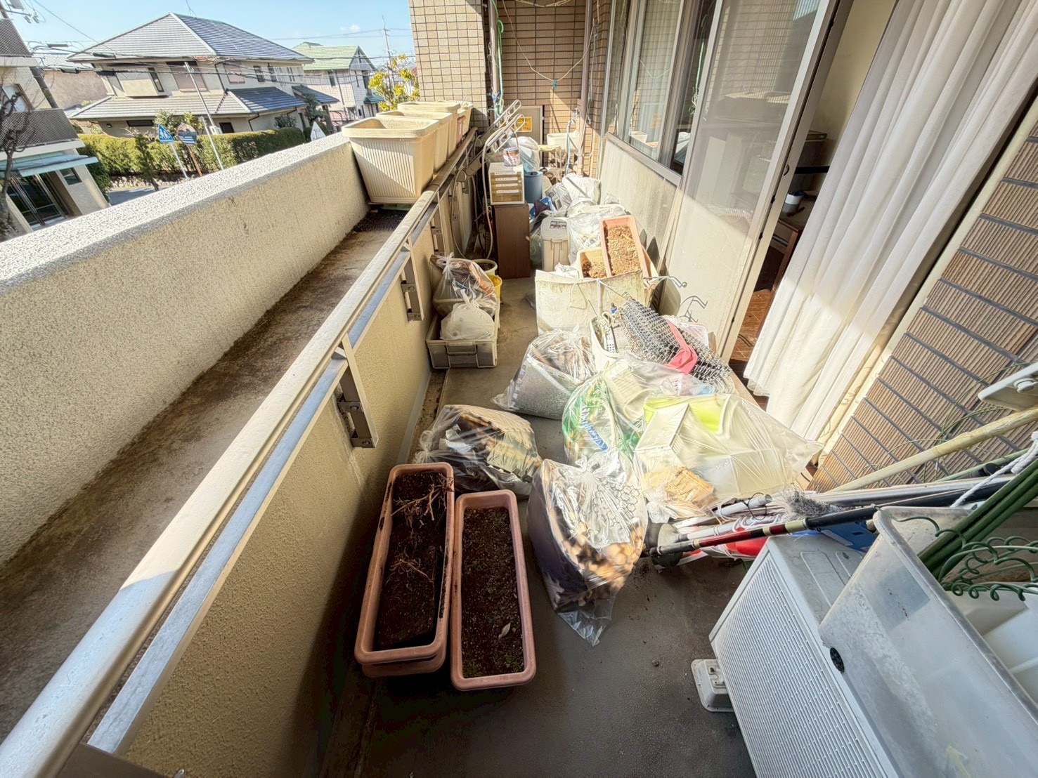 摂津市作業事例実際の現場写真Before画像3ベランダ