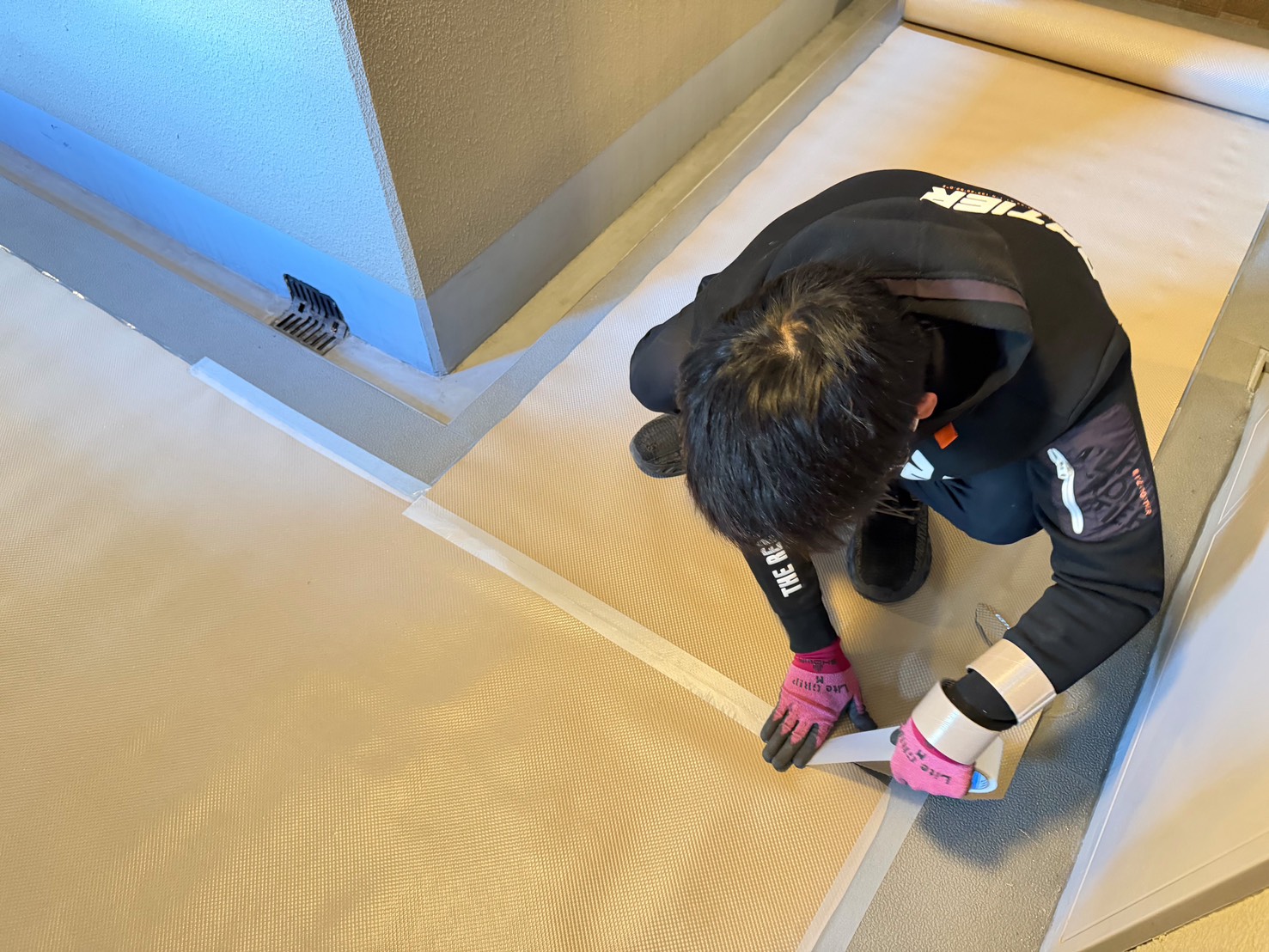 摂津市作業事例実際の作業写真画像養生作業