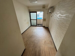 寝屋川市の不用品回収事例|引っ越しに伴うアパート1Rの不用品を2時間でスッキリ回収|買取あり・費用75,000円