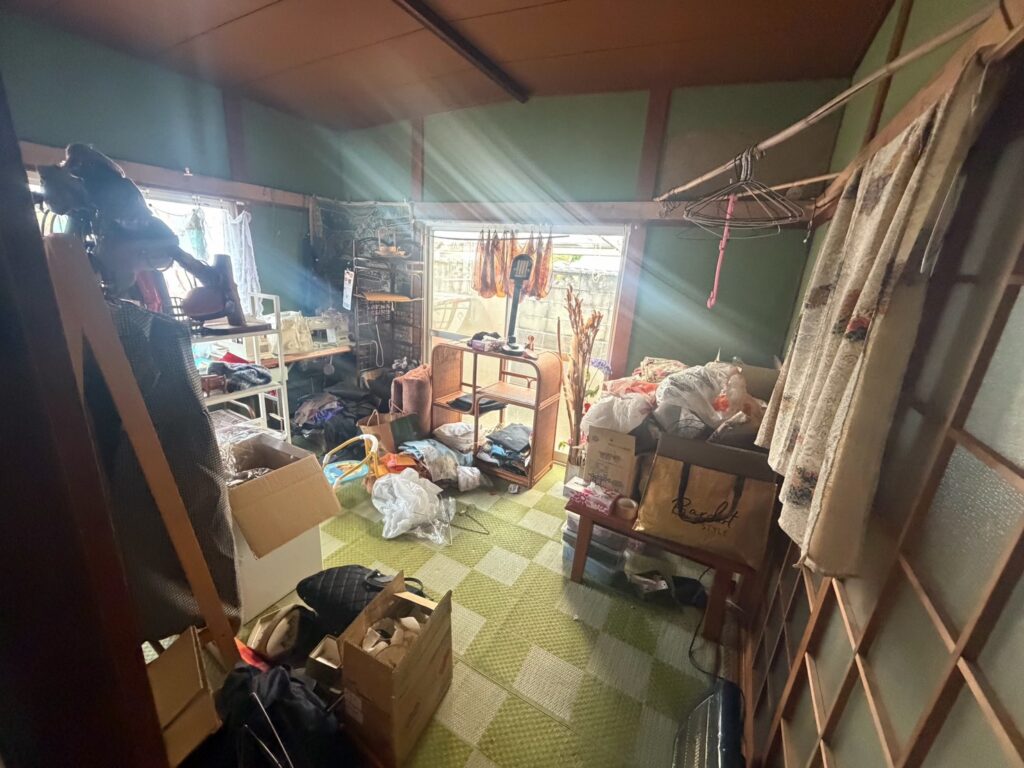阪南市作業事例実際の現場写真Before画像3部屋