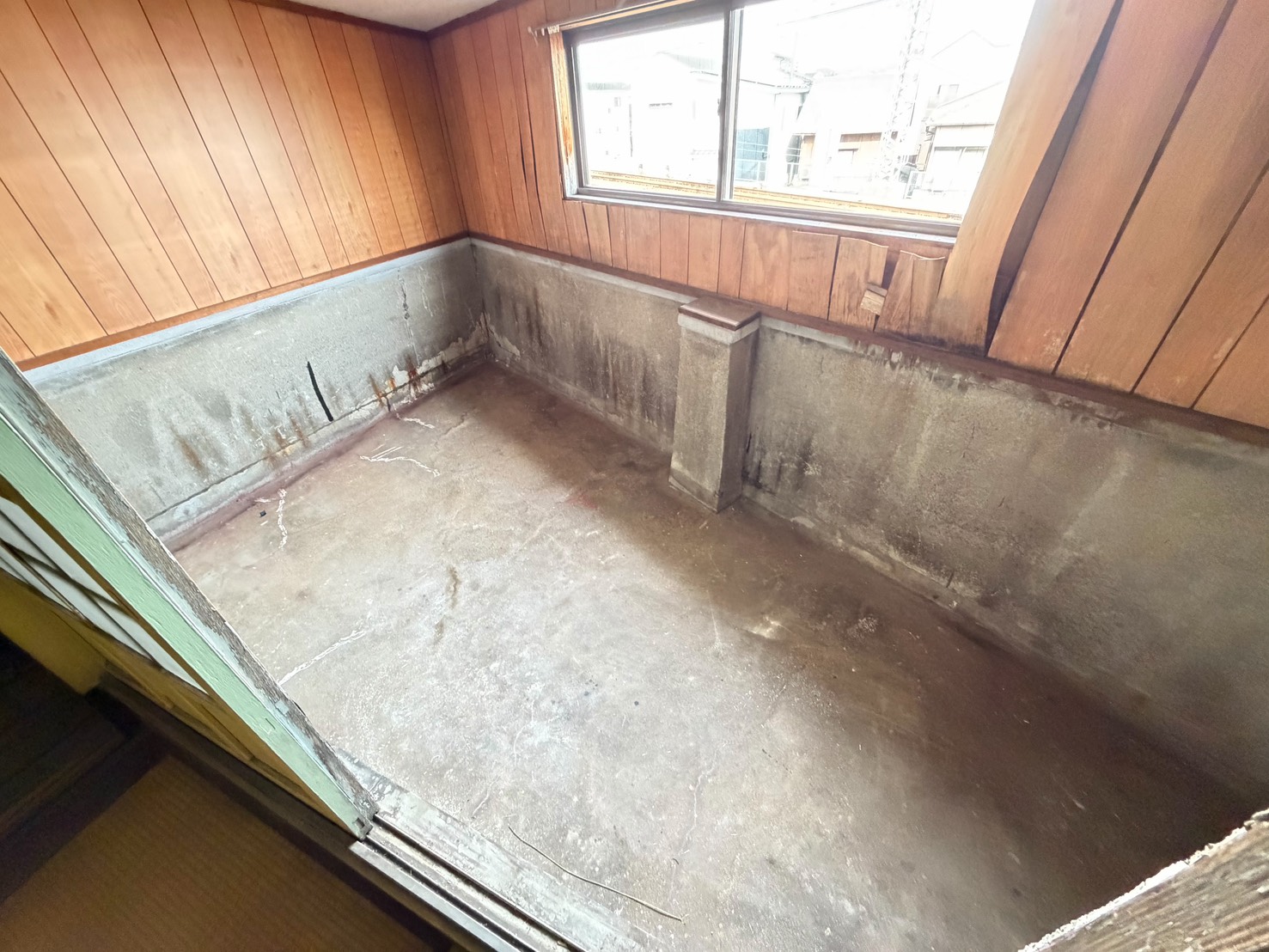 大阪市旭区作業事例実際の現場写真画像
After物置部屋