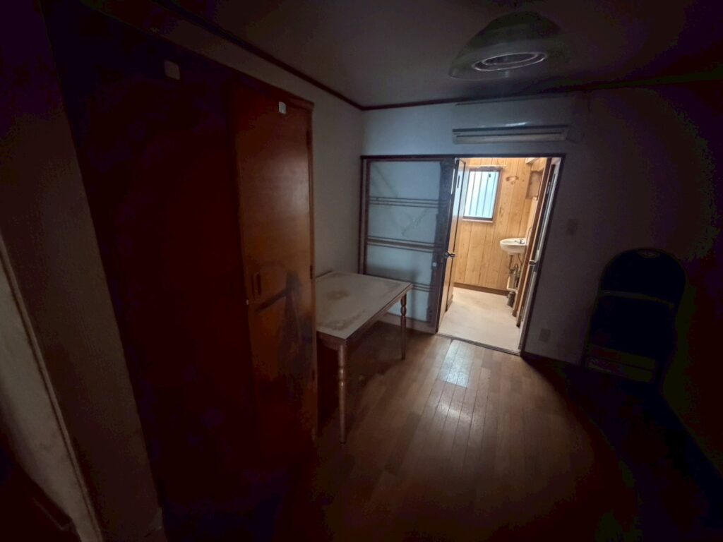 寝屋川市作業事例実際の現場写真Before画像ダイニング