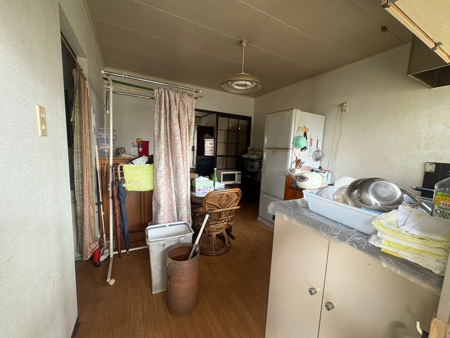 高槻市作業事例実際の現場写真Before画像部屋