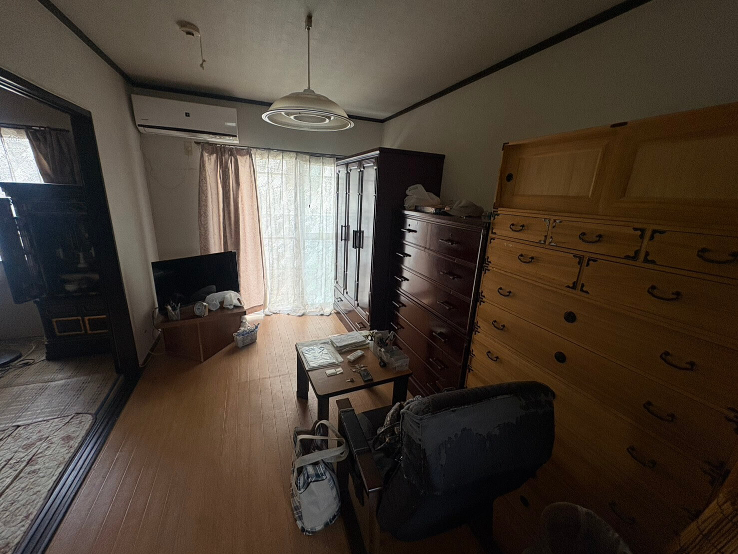 高槻市作業事例実際の現場写真Before3画像部屋