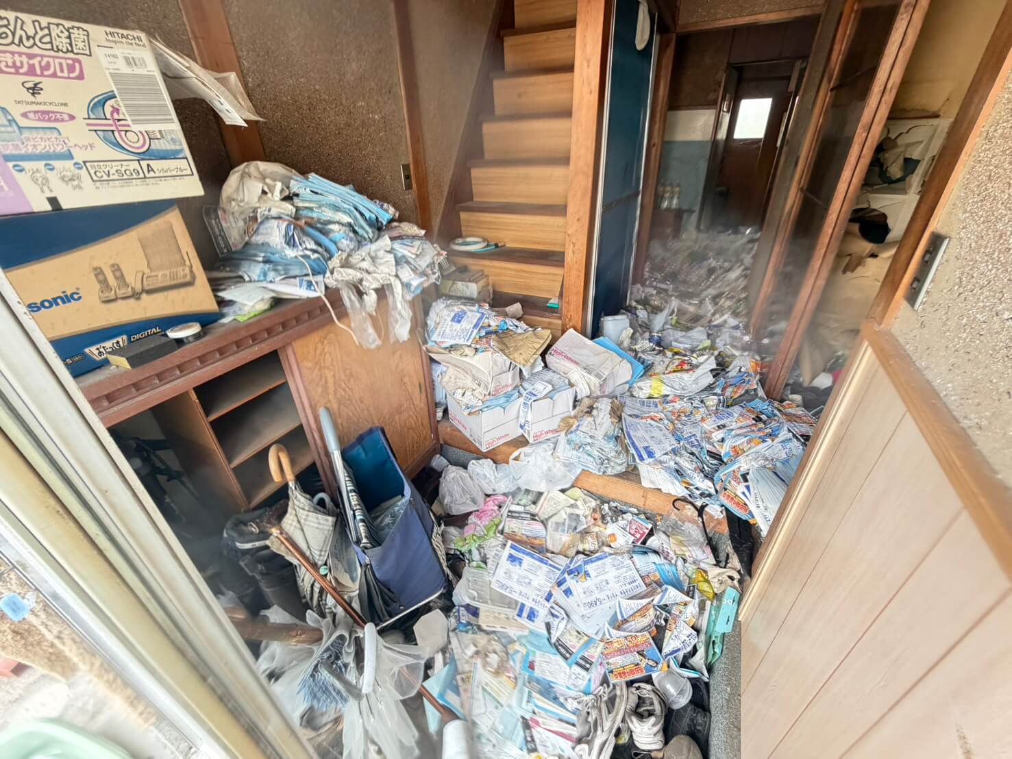 高槻市作業事例実際の現場写真Before3画像玄関
