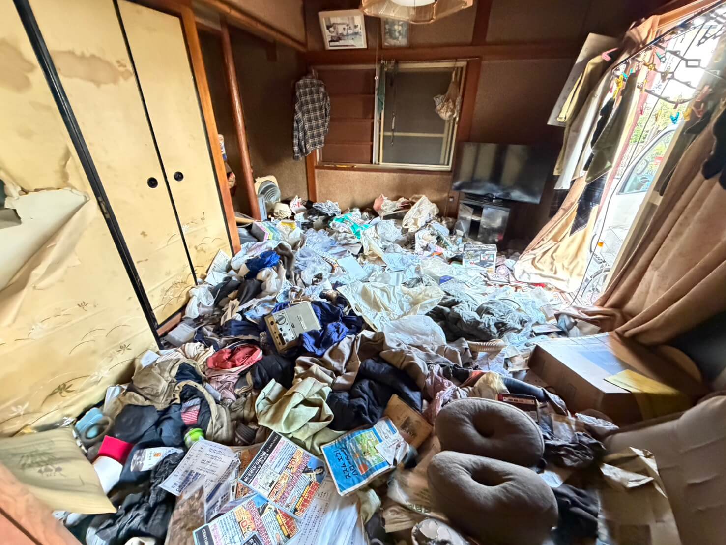 高槻市作業事例実際の現場写真画像部屋