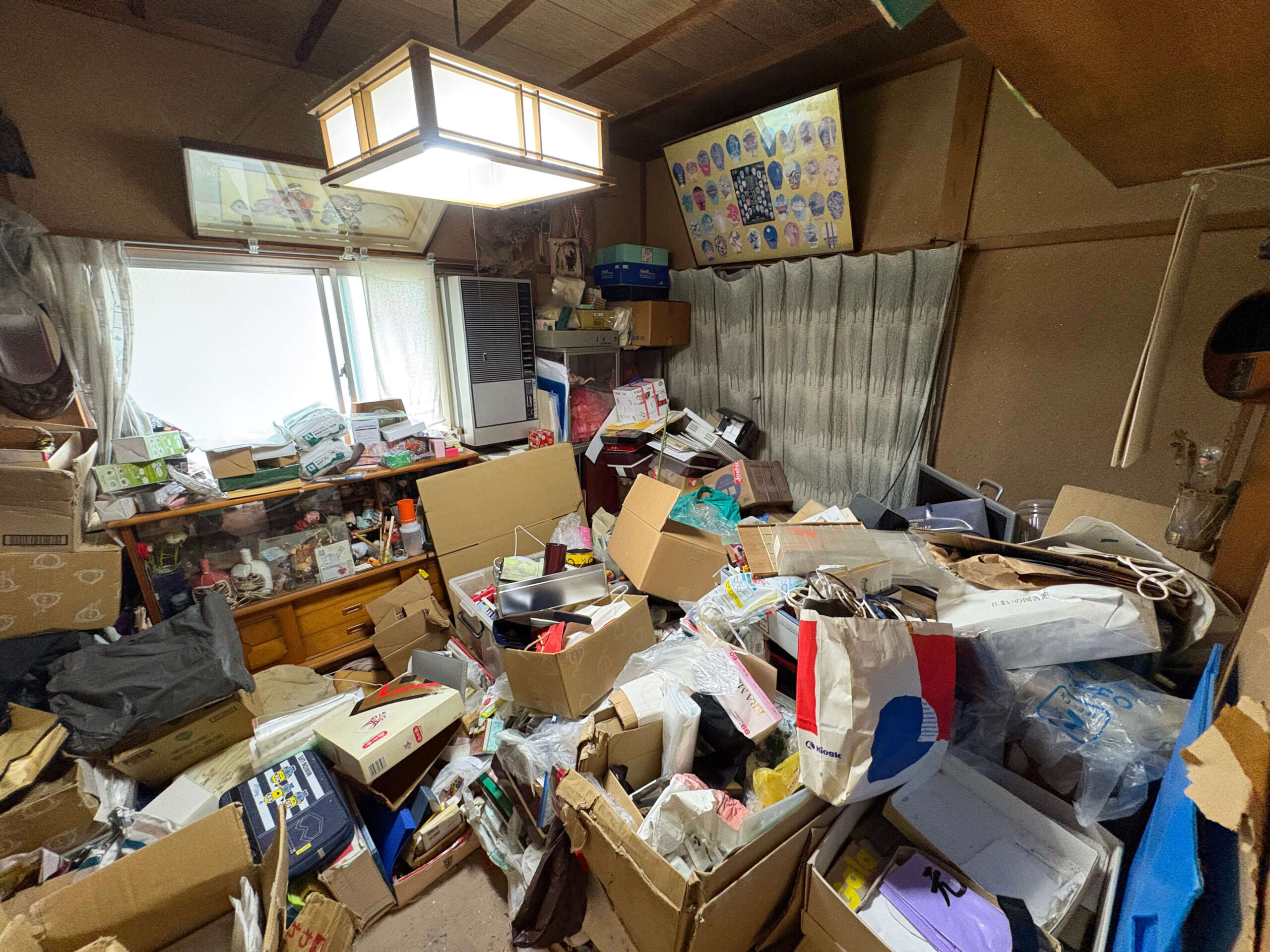 高槻市作業事例実際の現場写真Before3画像部屋
